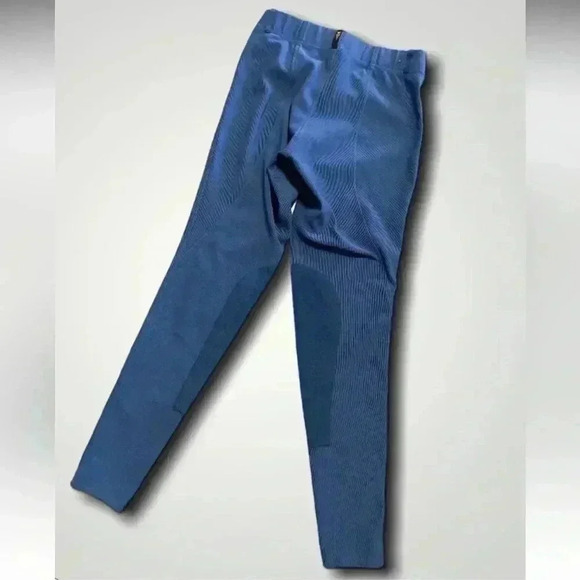 Kerrits Microcord Knee Patch Riding
Tight Size Medium - Picture 2 of 4